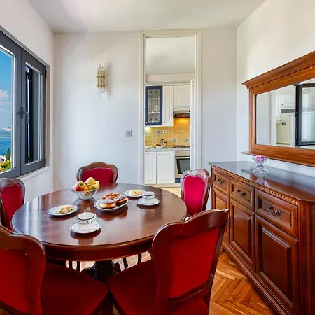 Maria's Sunshine Place Apartment