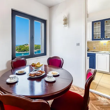 Maria's Sunshine Place Apartment *